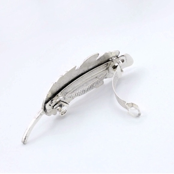 Heirloom Women’s Tree Leaf Hair Clip in Silver. - Picture 4 of 4